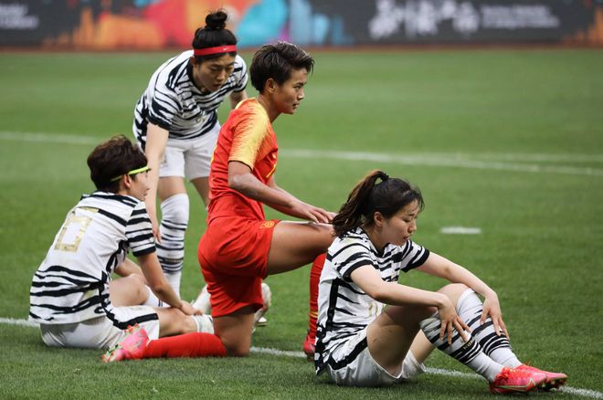 开云体育在线-韩国女足队员积极备战下一轮比赛
