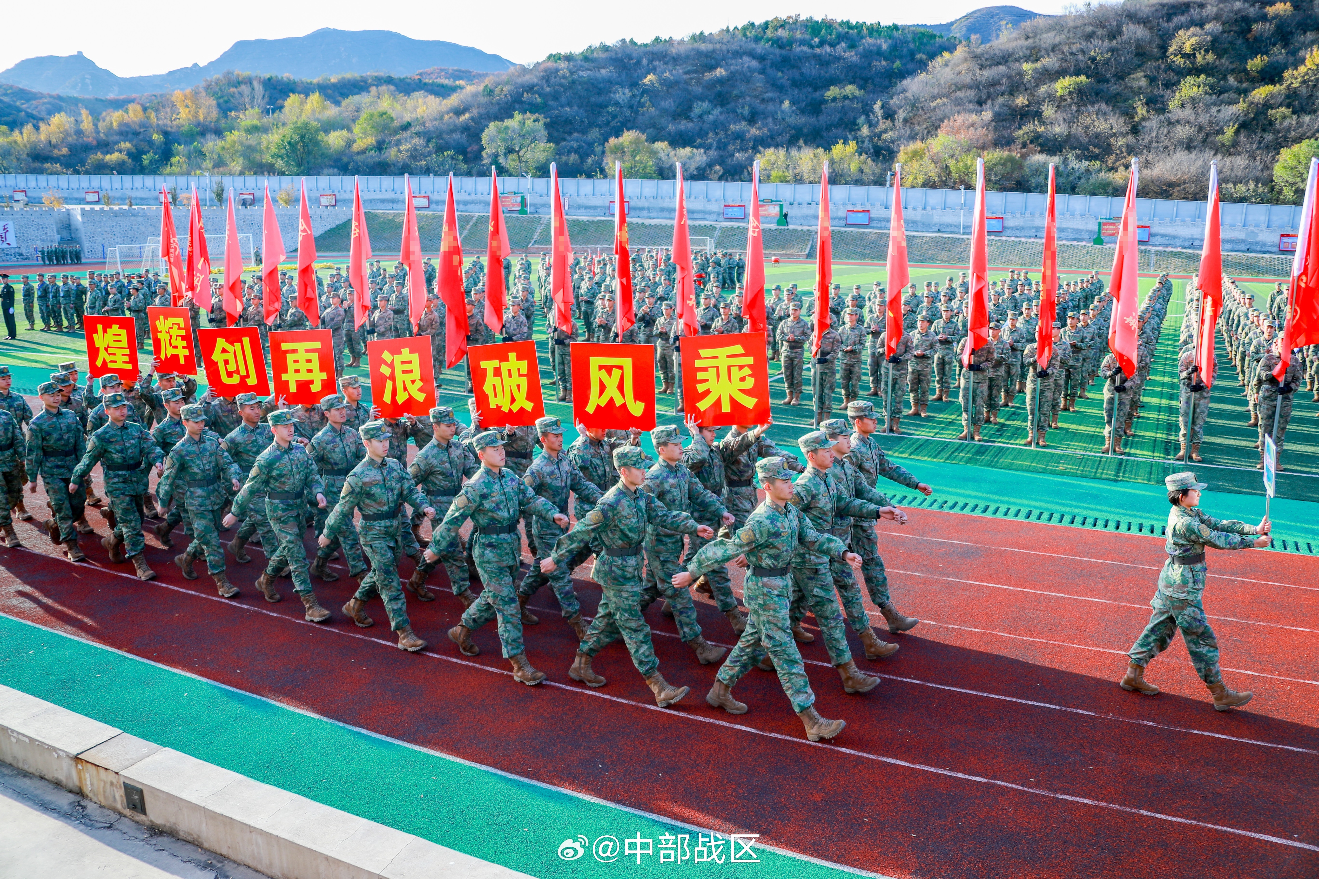 队内强力内线再添新兵，助力球队逆转胜利的简单介绍