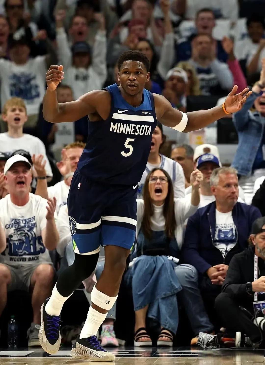 开云体育网页版登录入口-包含雷霆惨败森林狼，场场失利局面尴尬的词条