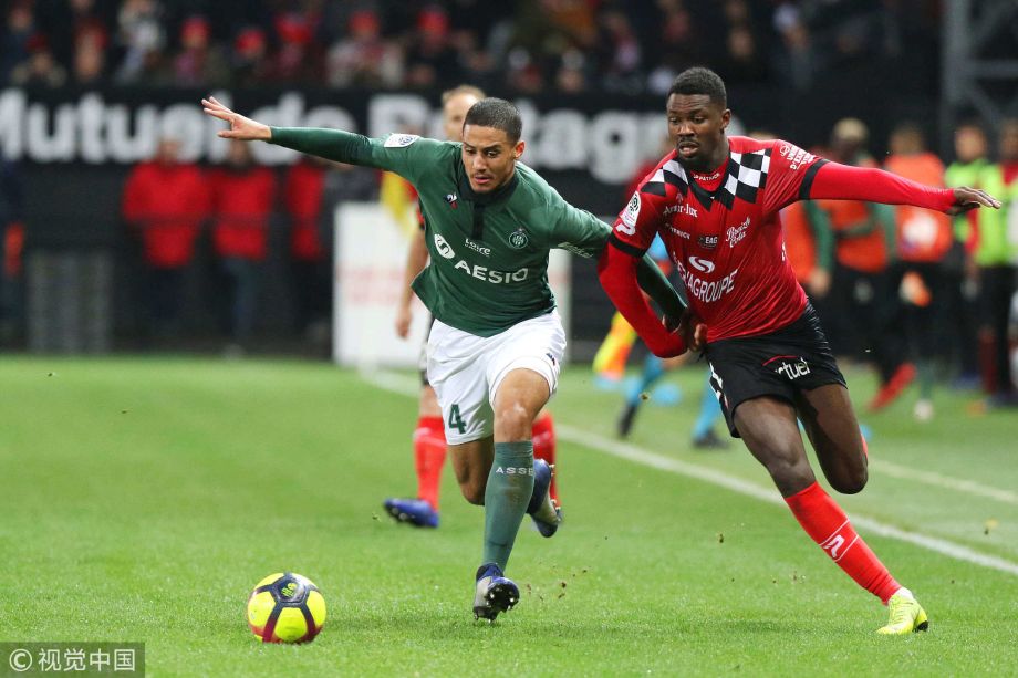 圣埃蒂安大胜甘冈，球员掀起领先的简单介绍