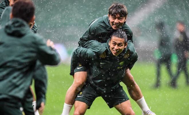 战术变阵频频被质疑，主帅面临严峻挑战