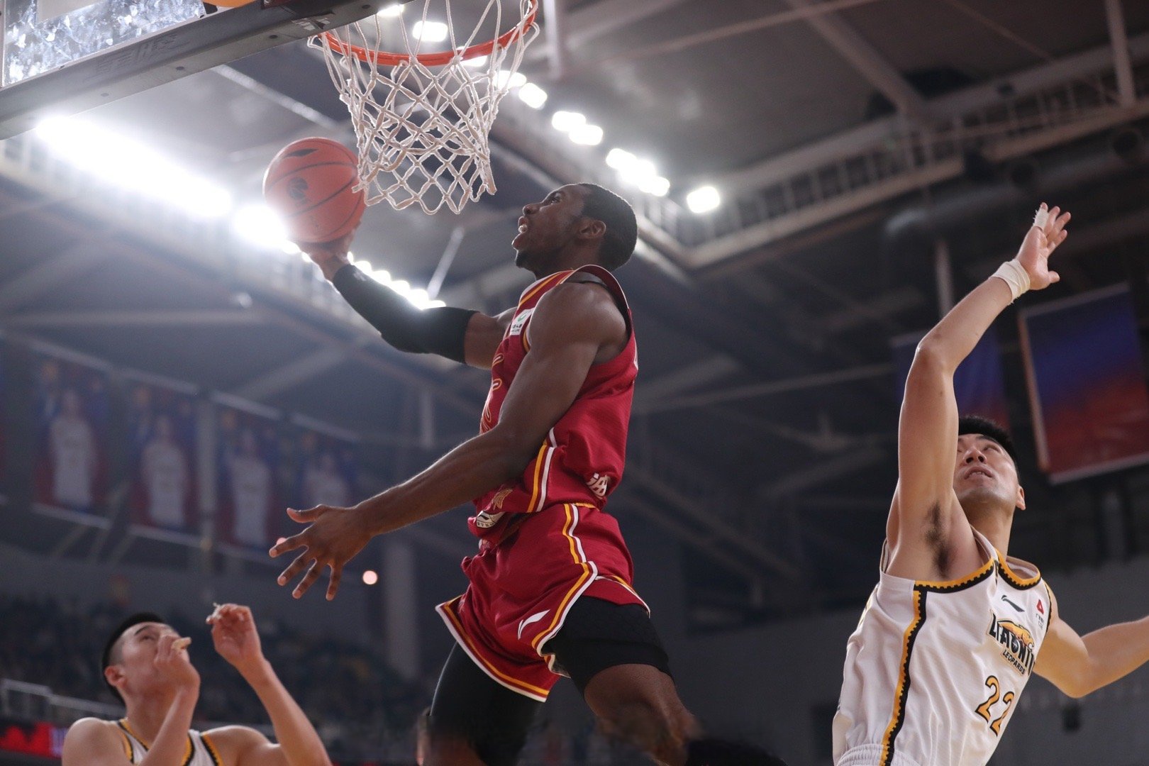 开云体育登录入口-爆发出色表现,球员体现出强大的竞技素质